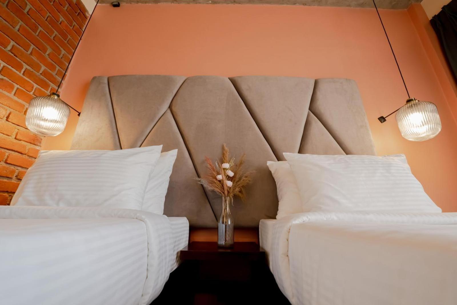 Limeshine - Airport Transit Hotels & Residences Катунаяка Экстерьер фото