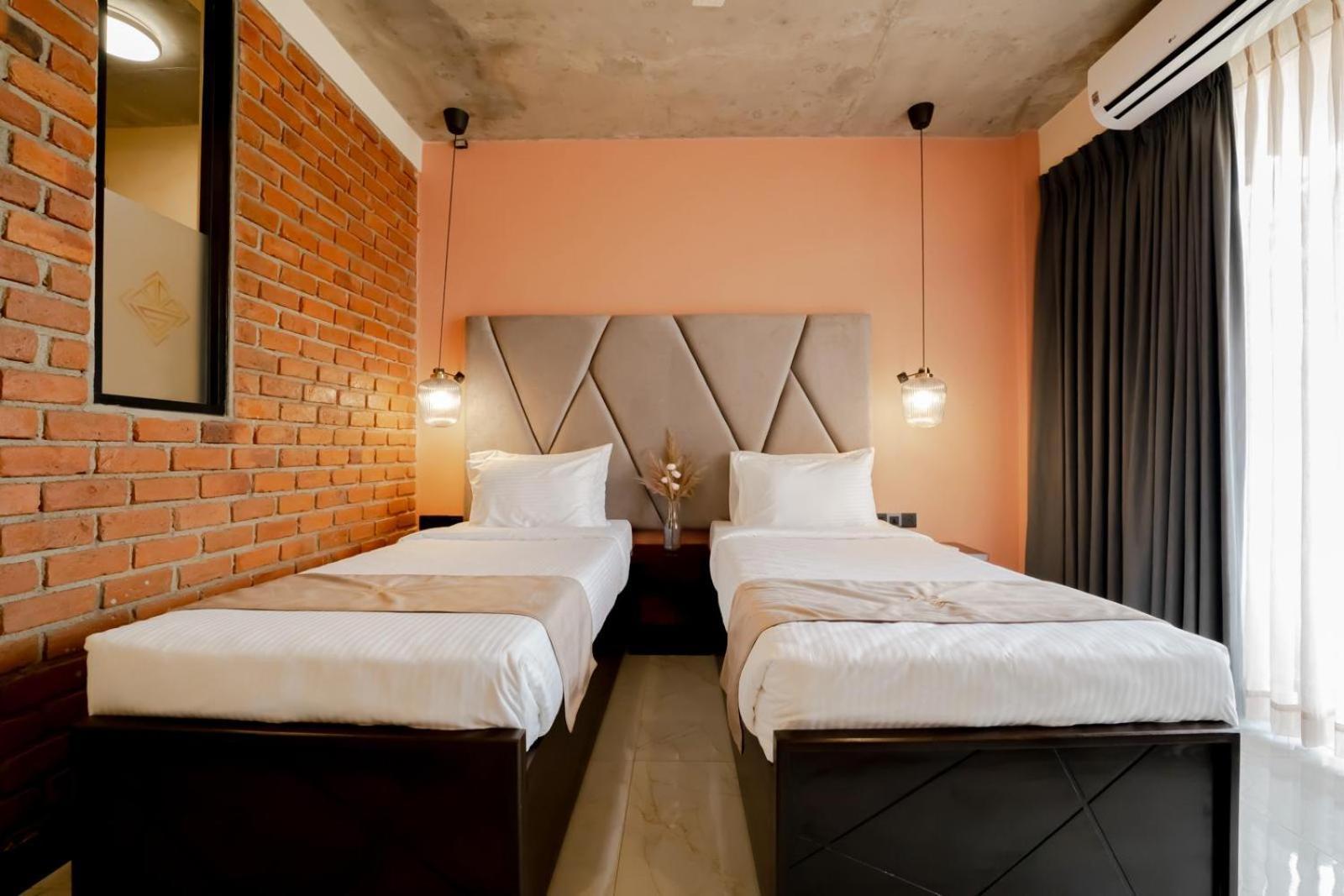 Limeshine - Airport Transit Hotels & Residences Катунаяка Экстерьер фото